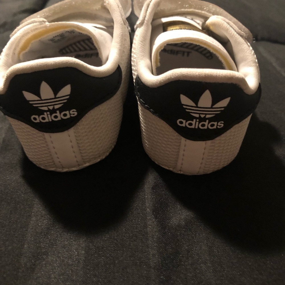 Baby Adidas - Picture 3 of 5